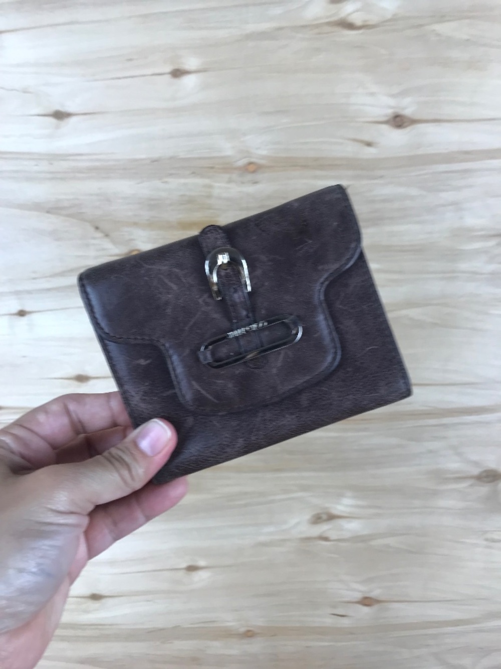 Jimmy Choo Brown Leather Bifold Wallet - 4.5" Womens Buckle